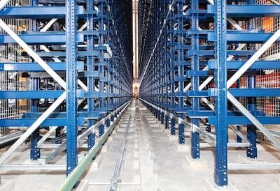 Quelles sont les obligations légales pour sécuriser et protéger les employés d'un entrepôt logistique?