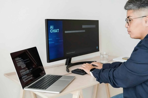 Créer un chatbot avec aisance : outil de création sans code